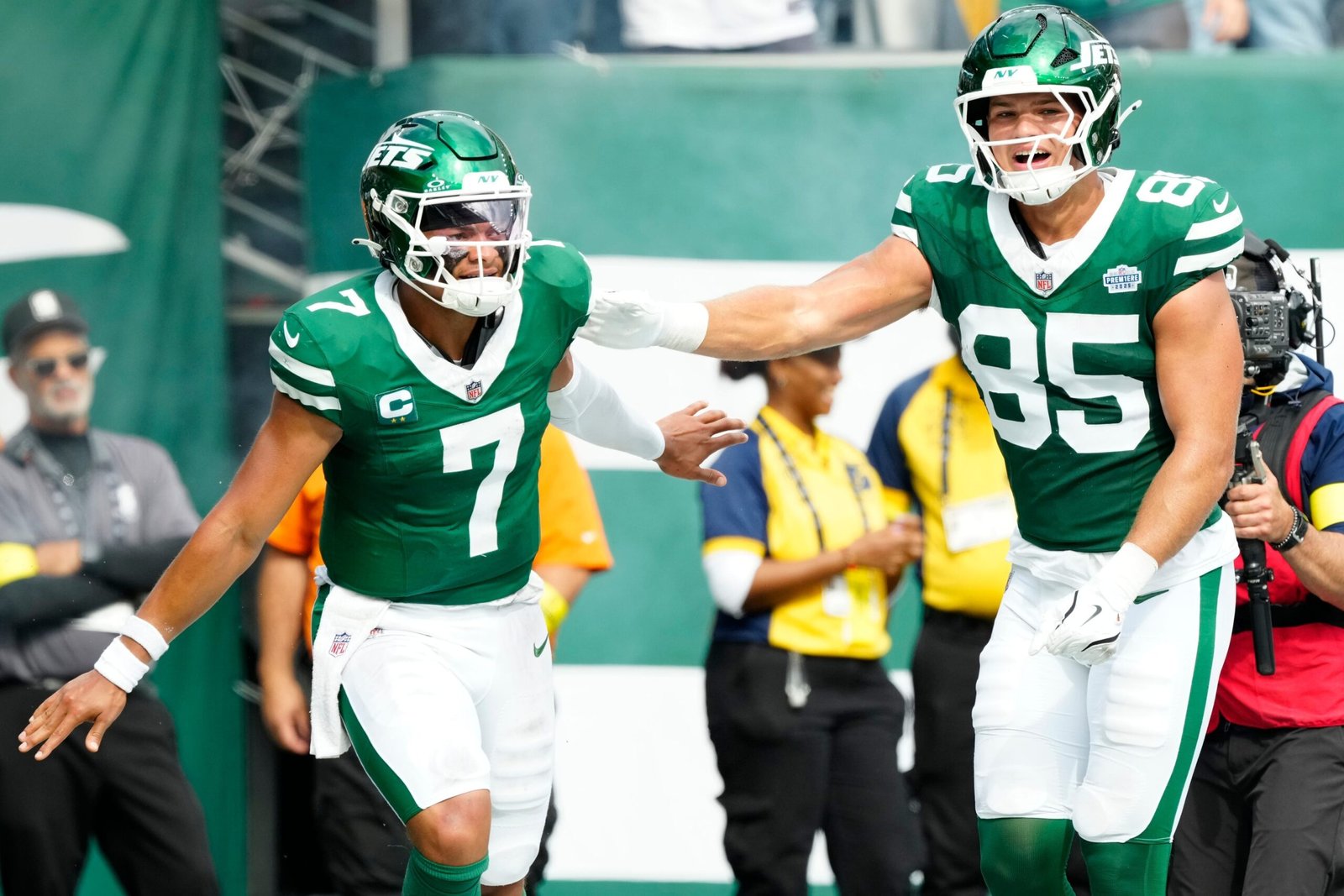 start and sit fantasy football